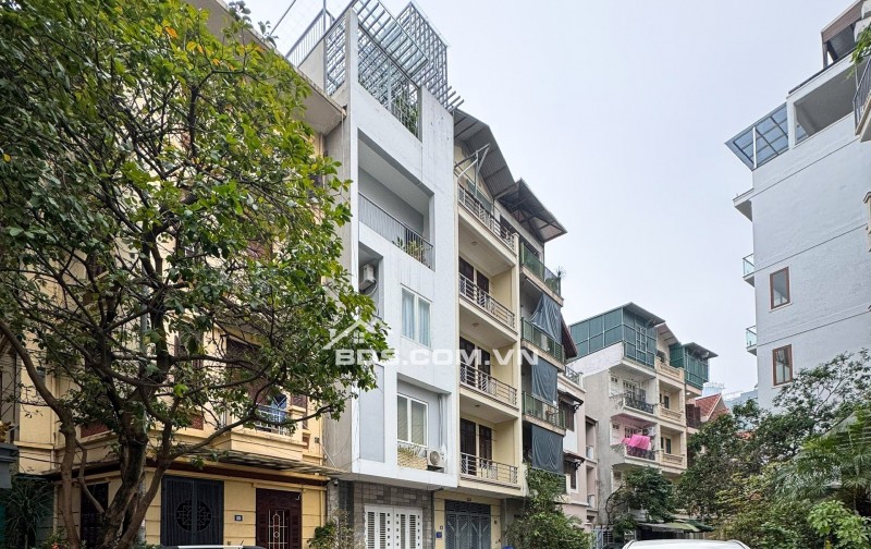 CỰC HIẾM! Bán nhà phân lô vỉa hè Ôtô tránh Cát Linh - Giảng Võ 75m² * 5 tầng giá 26 tỷ